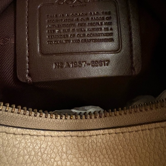 Coach 69617 Whipstitch Colorblock Chaise Crossbody - Picture 10 of 10